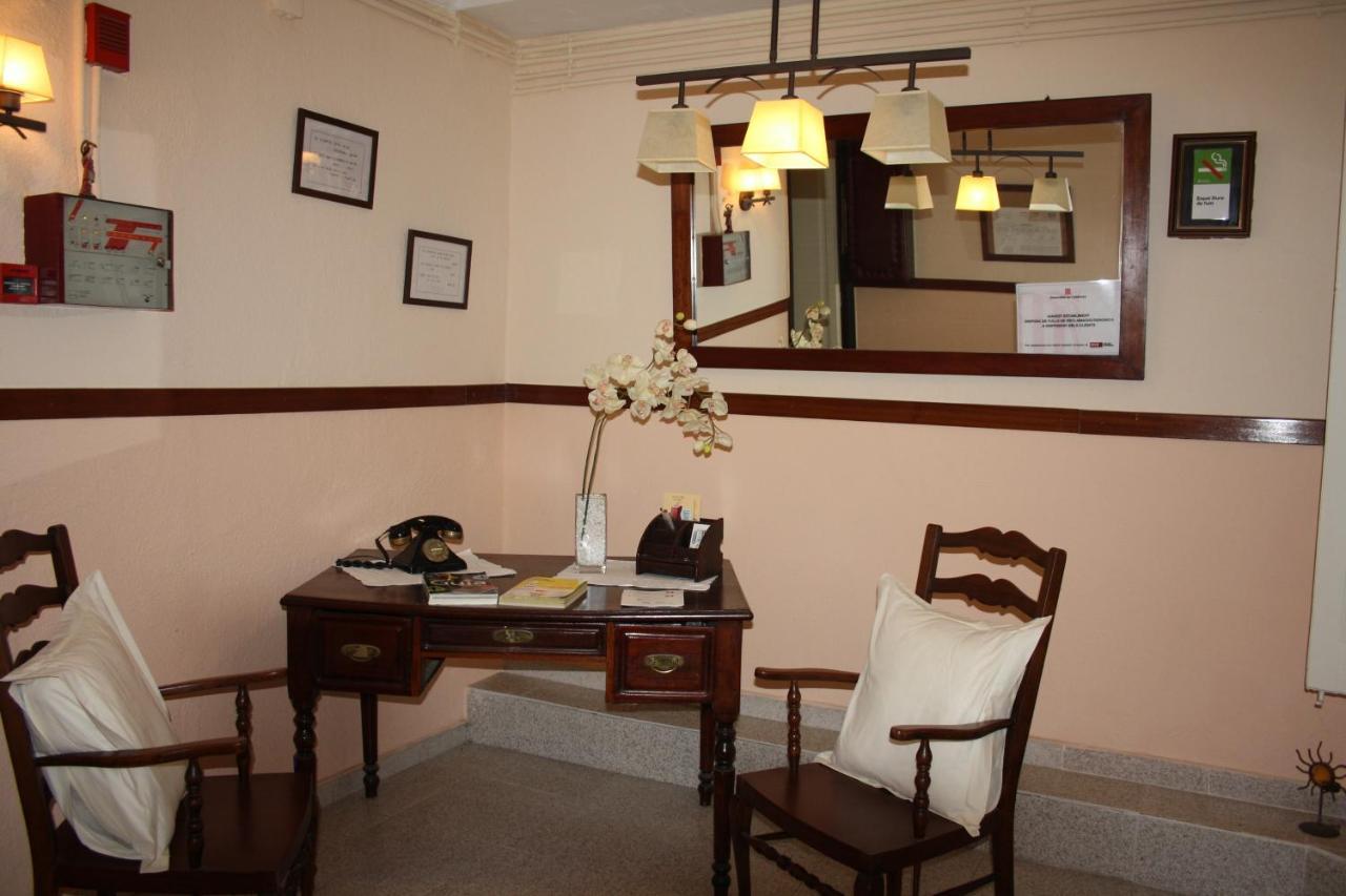 Pension Colmenero Барселона Экстерьер фото